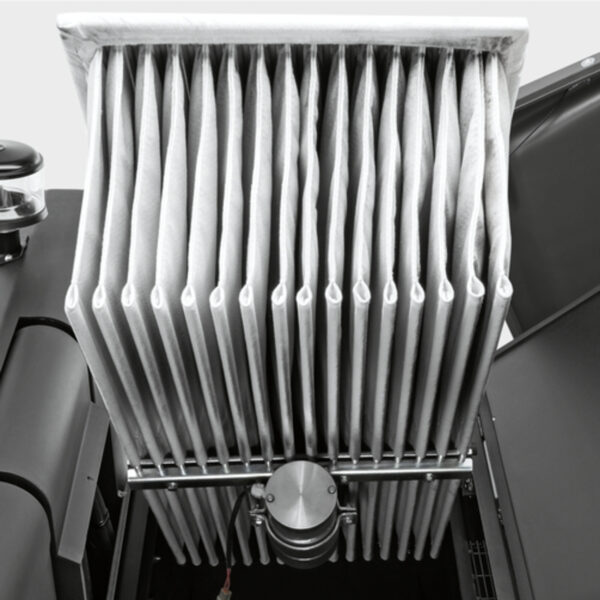 Kärcher Kehrsaugmaschine KM 130/300 R D Classic - Image 4