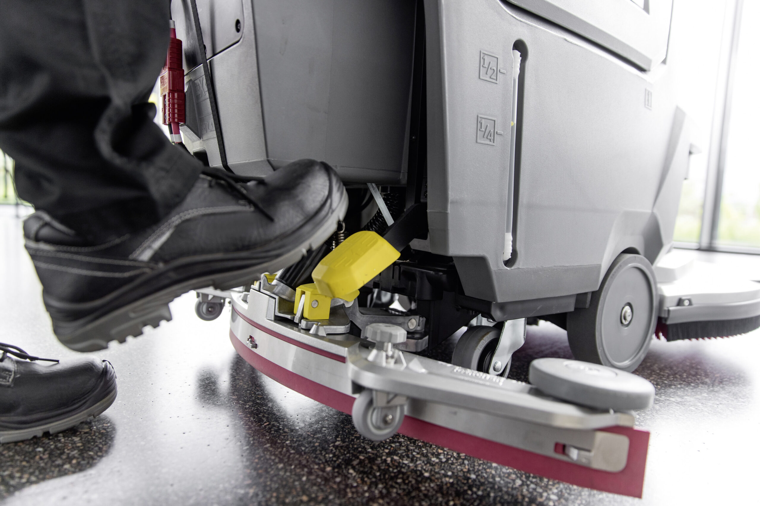 Kärcher Scheuersaugmaschine BD 50/55 W Classic Bp Pack 115Ah – Bild 3