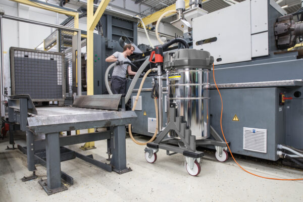 Kärcher Industriesauger IVR-L 120/24-2 Tc Me - Image 3