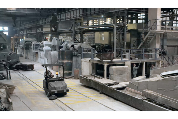 Kärcher Kehrsaugmaschine KM 130/300 R D Classic - Image 2