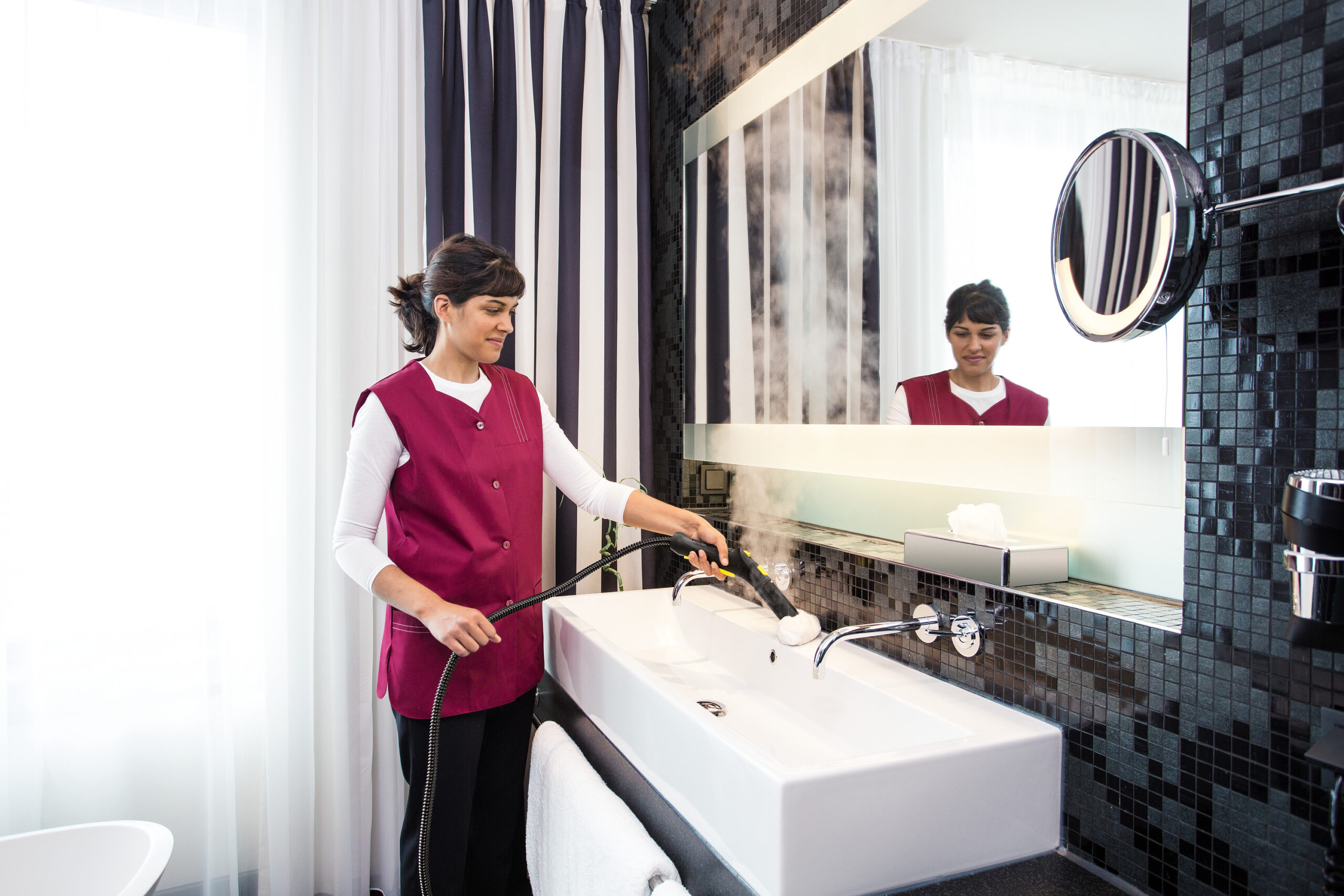 Kärcher Dampfreiniger SG 4/4 – Bild 2